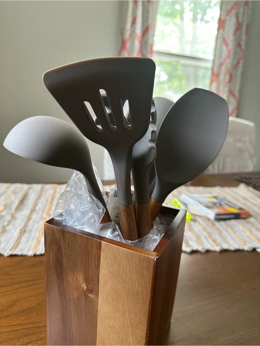 Brandless Gray Silicone & Acadia Wood Kitchen Utensil Set 8 PCs